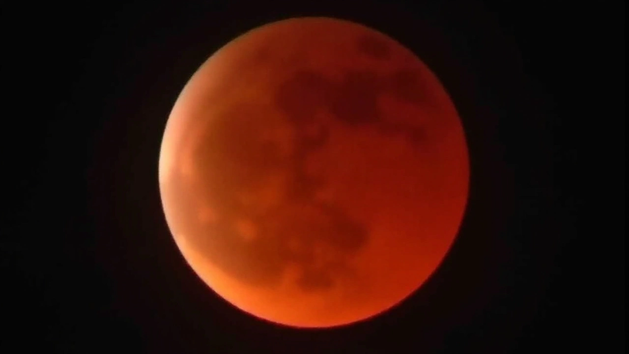 Total Lunar Eclipse Bathes September Night in Red as Blood Moon Stuns Three Continents